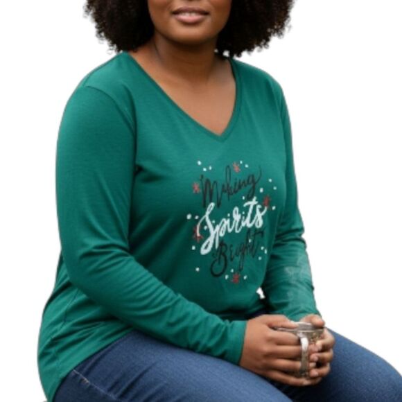 EVRI Tops - Christmas Long Sleeve T-Shirt Making Spirits Bright